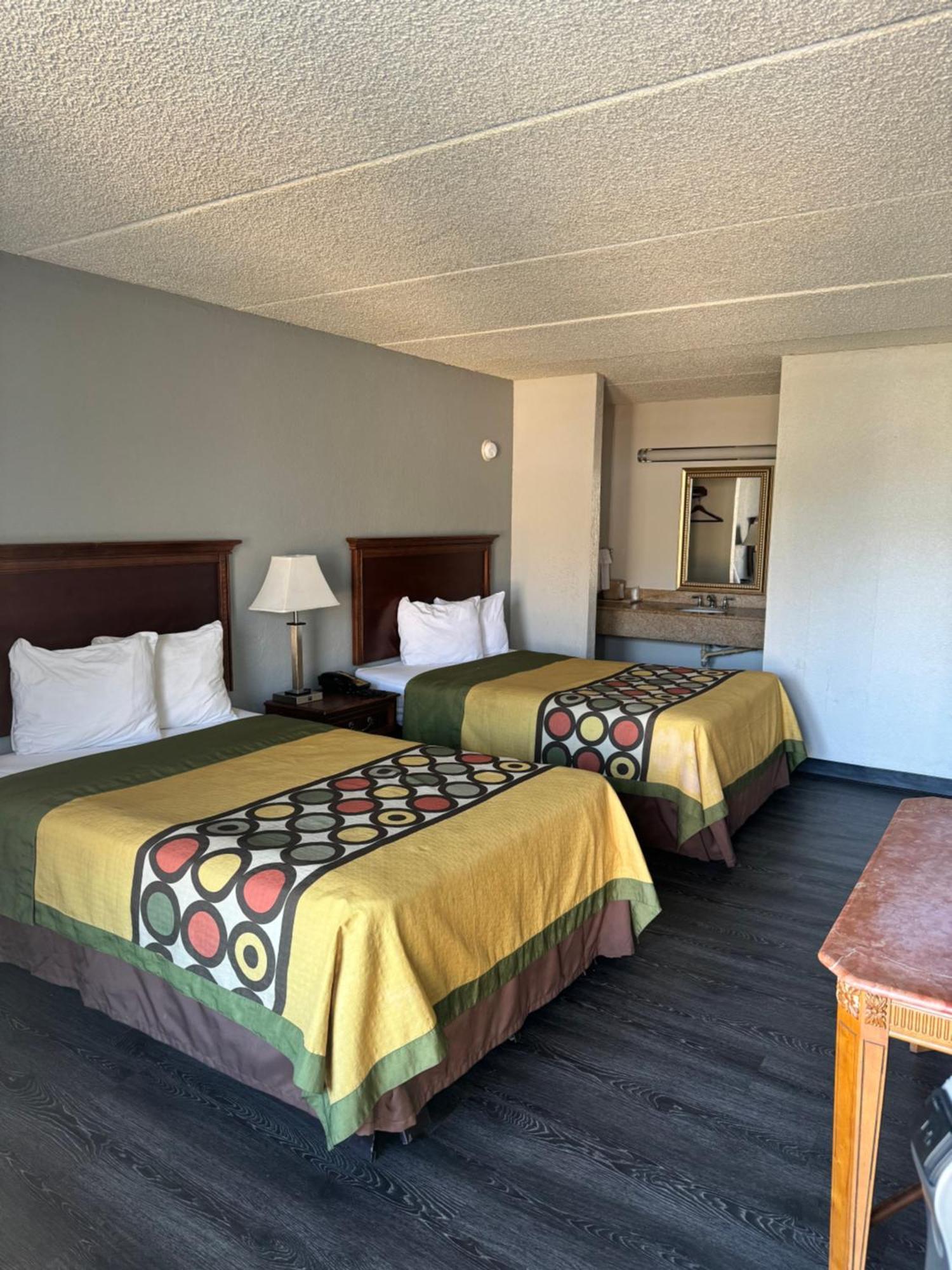 מילדג'וויל Heritage Inn מראה חיצוני תמונה